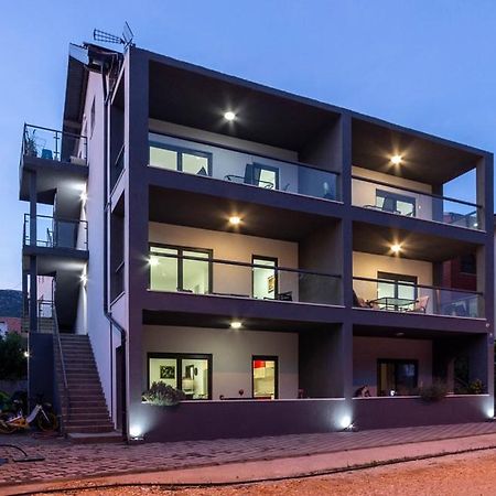 Apartmani U Kastelima Каштела Экстерьер фото