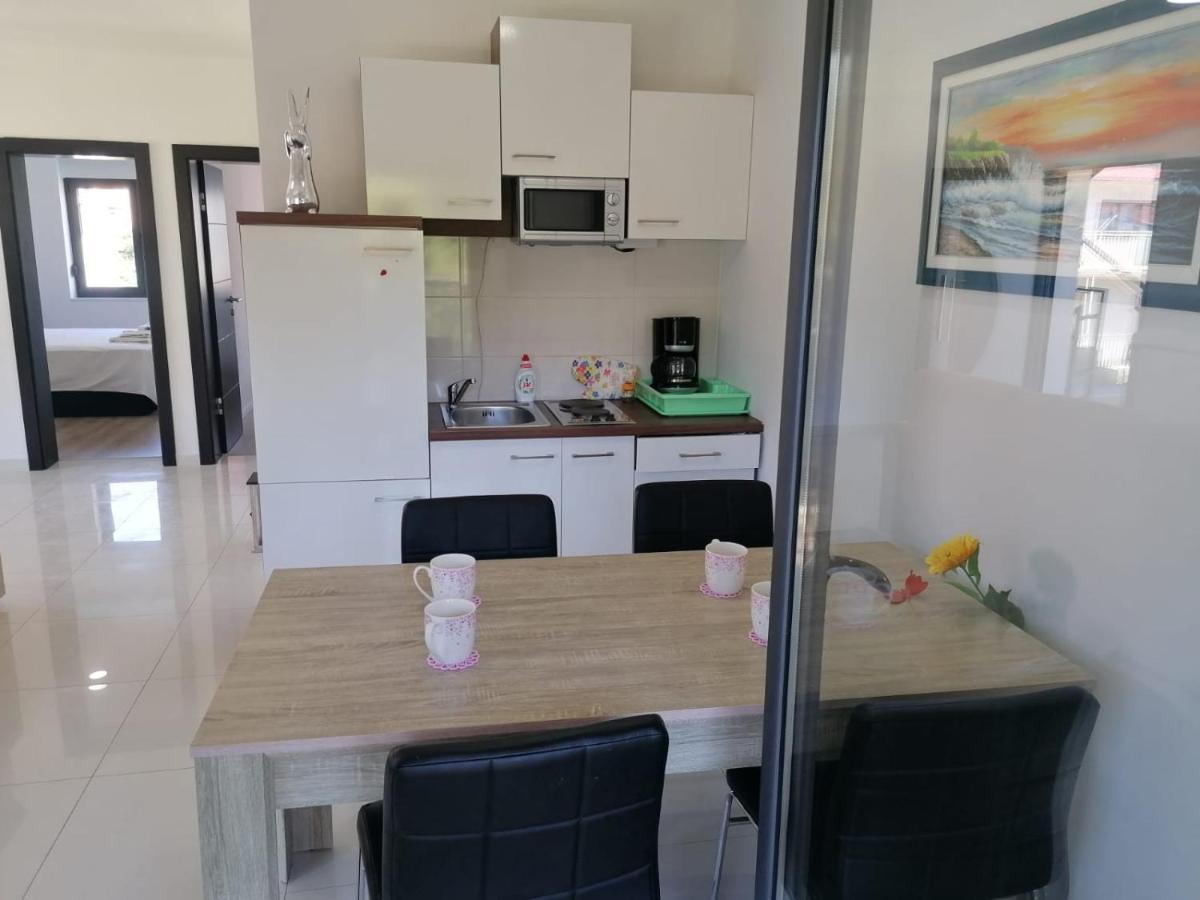 Apartmani U Kastelima Каштела Экстерьер фото