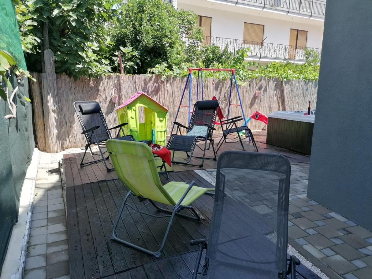 Apartmani U Kastelima Каштела Экстерьер фото