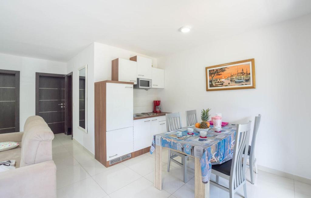 Apartmani U Kastelima Каштела Экстерьер фото