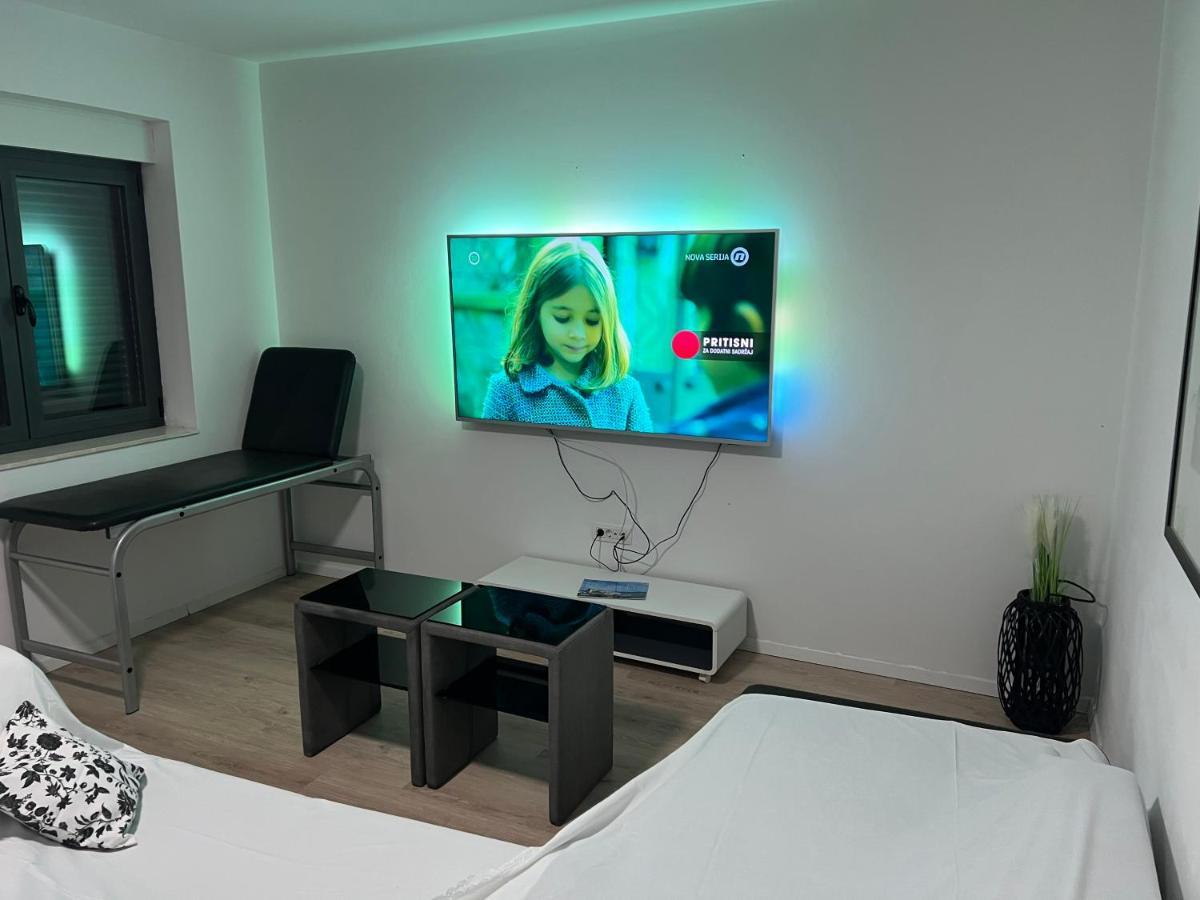 Apartmani U Kastelima Каштела Экстерьер фото